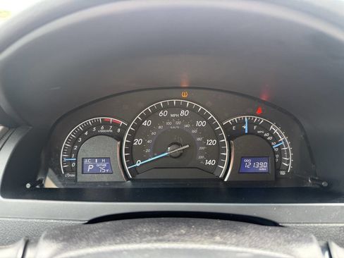 Used 2014 Toyota Camry XLE image 18