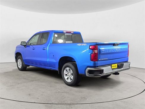 Certified 2025 Chevrolet Silverado 1500 LT w/ Convenience Package II image 3