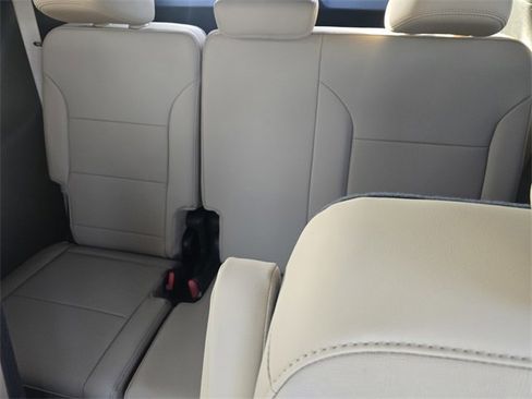 New 2026 Buick Enclave Preferred image 9