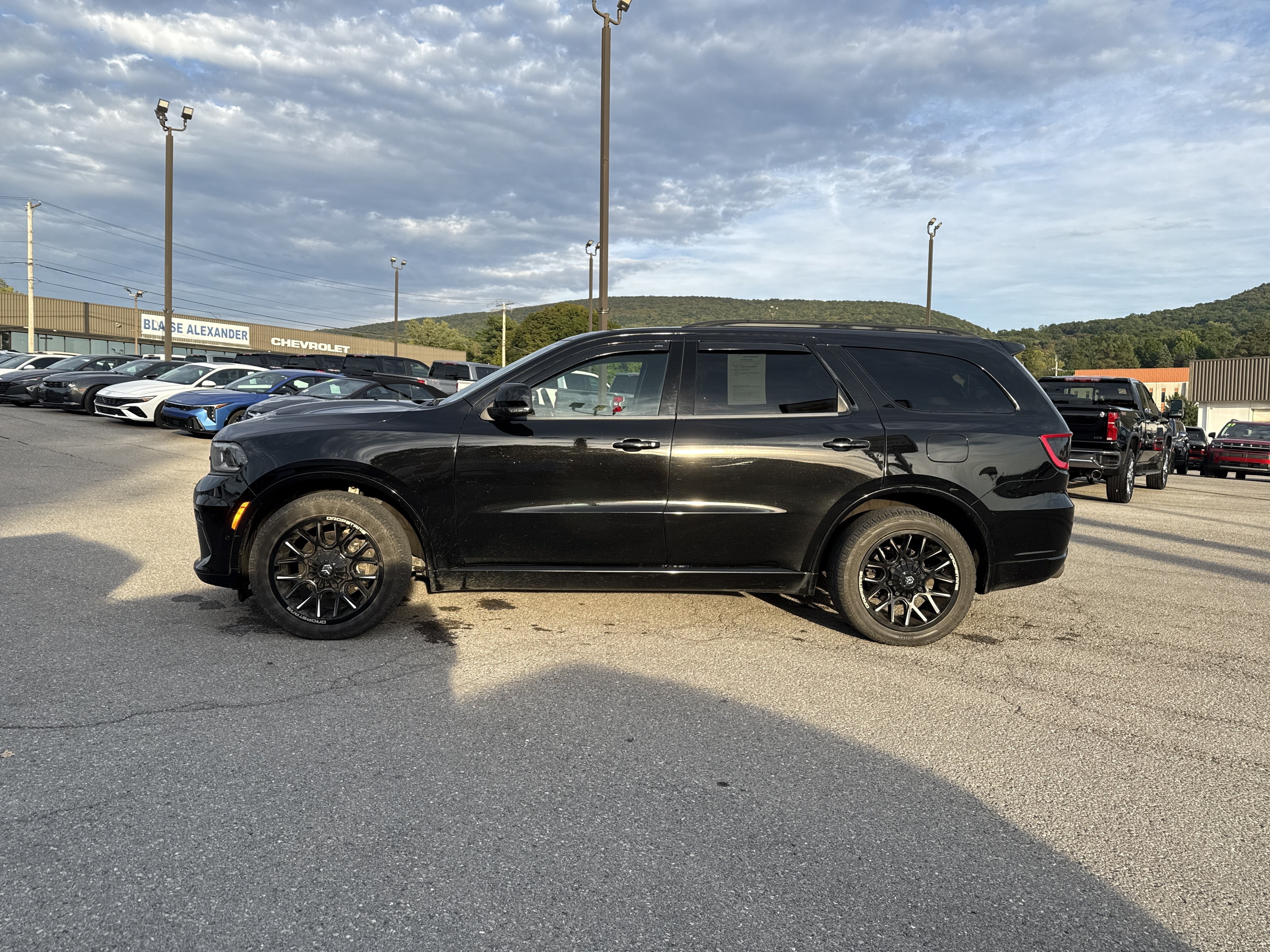 Used 2023 Dodge Durango R/T AWD/4WD image 6