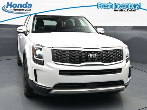 Used 2020 Kia Telluride LX AWD/4WD image 1