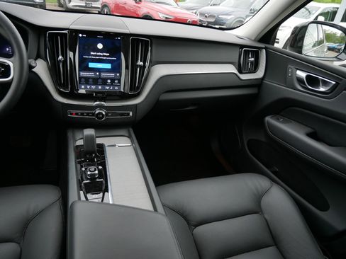 Certified 2025 Volvo XC60 B5 Plus w/ Climate Package AWD/4WD image 13