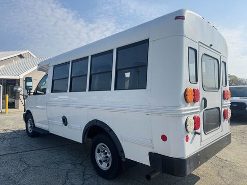 Used 2017 Chevrolet Express 3500 w/ School Bus Package image 5
