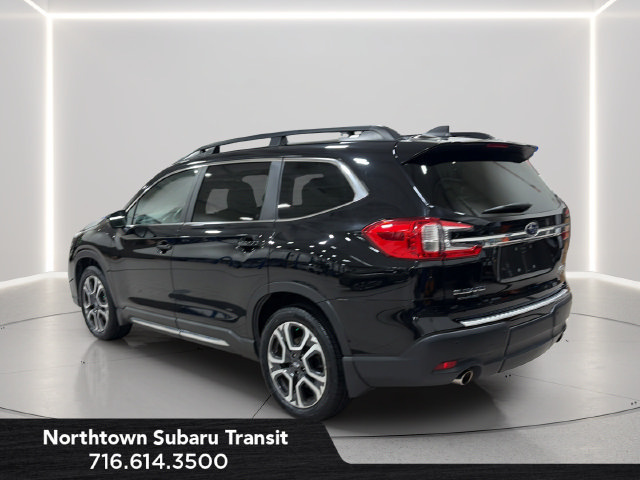 Used 2023 Subaru Ascent Limited AWD/4WD image 3