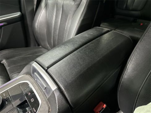 Used 2019 BMW X5 xDrive50i w/ Executive Package image 27