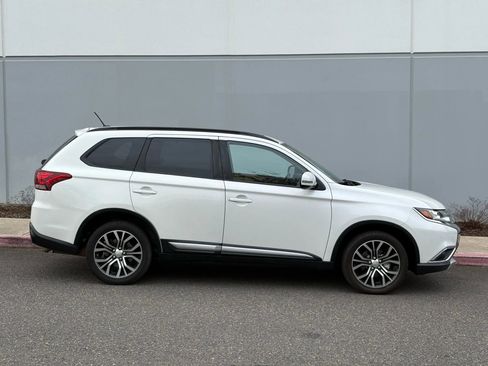 Used 2016 Mitsubishi Outlander SEL AWD/4WD image 7