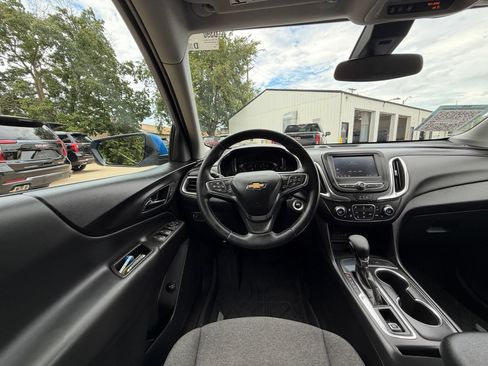 Used 2024 Chevrolet Equinox LT w/ LPO, Floor Liner Package FWD image 2