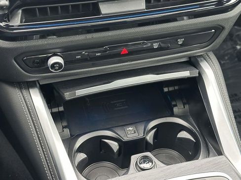 Certified 2025 BMW 440i xDrive Coupe w/ Premium Package image 32