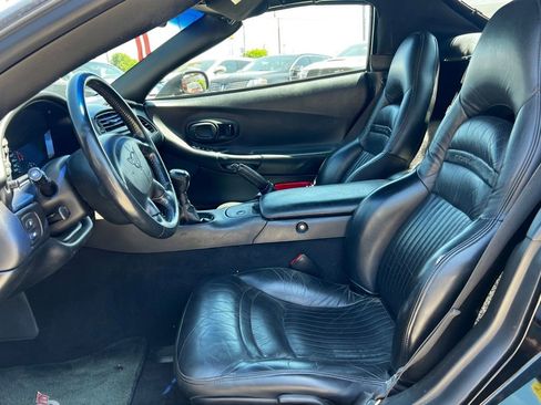 Used 2004 Chevrolet Corvette Convertible w/ Preferred Equipment Group RWD image 10