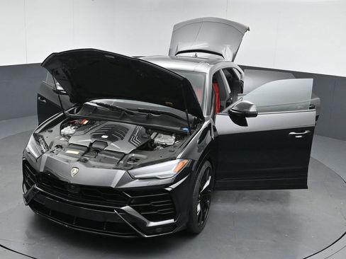 Used 2021 Lamborghini Urus image 56
