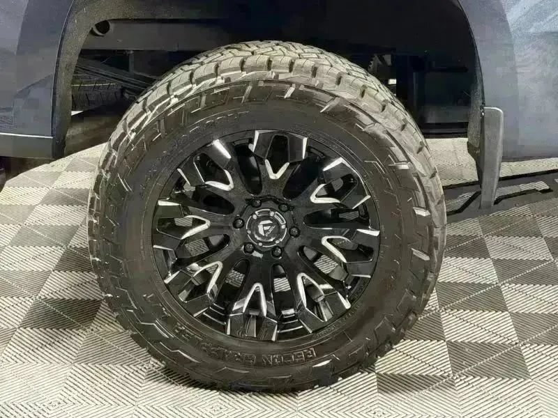 Used 2020 Chevrolet Silverado 1500 LTZ AWD/4WD image 14