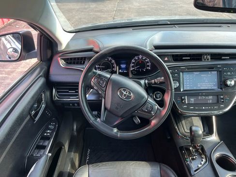 Used 2016 Toyota Avalon Touring image 19