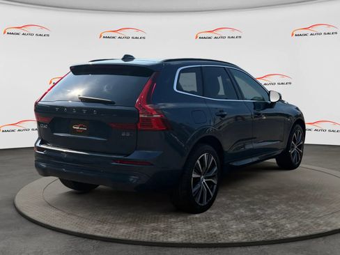 Used 2022 Volvo XC60 B5 Momentum w/ Climate Package AWD/4WD image 10