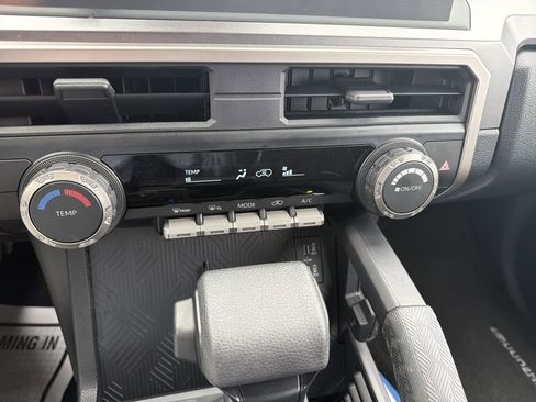 Certified 2025 Toyota 4Runner SR5 AWD/4WD image 23