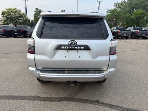 Used 2024 Toyota 4Runner TRD Off-Road Premium w/ Moonroof Package AWD/4WD image 10