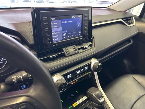 Used 2022 Toyota RAV4 XLE Premium FWD image 22