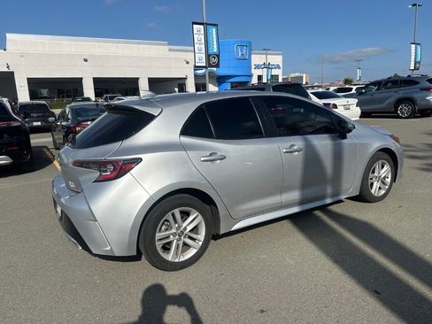 Used 2019 Toyota Corolla SE FWD image 3
