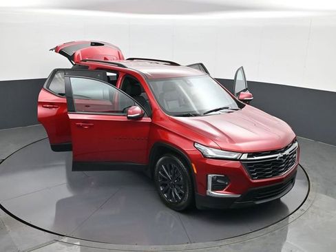 Used 2023 Chevrolet Traverse RS w/ LPO, Floor Liner Package image 30