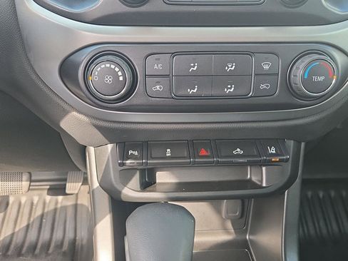 Used 2022 Chevrolet Colorado LT w/ Fleet Safety Package RWD image 15