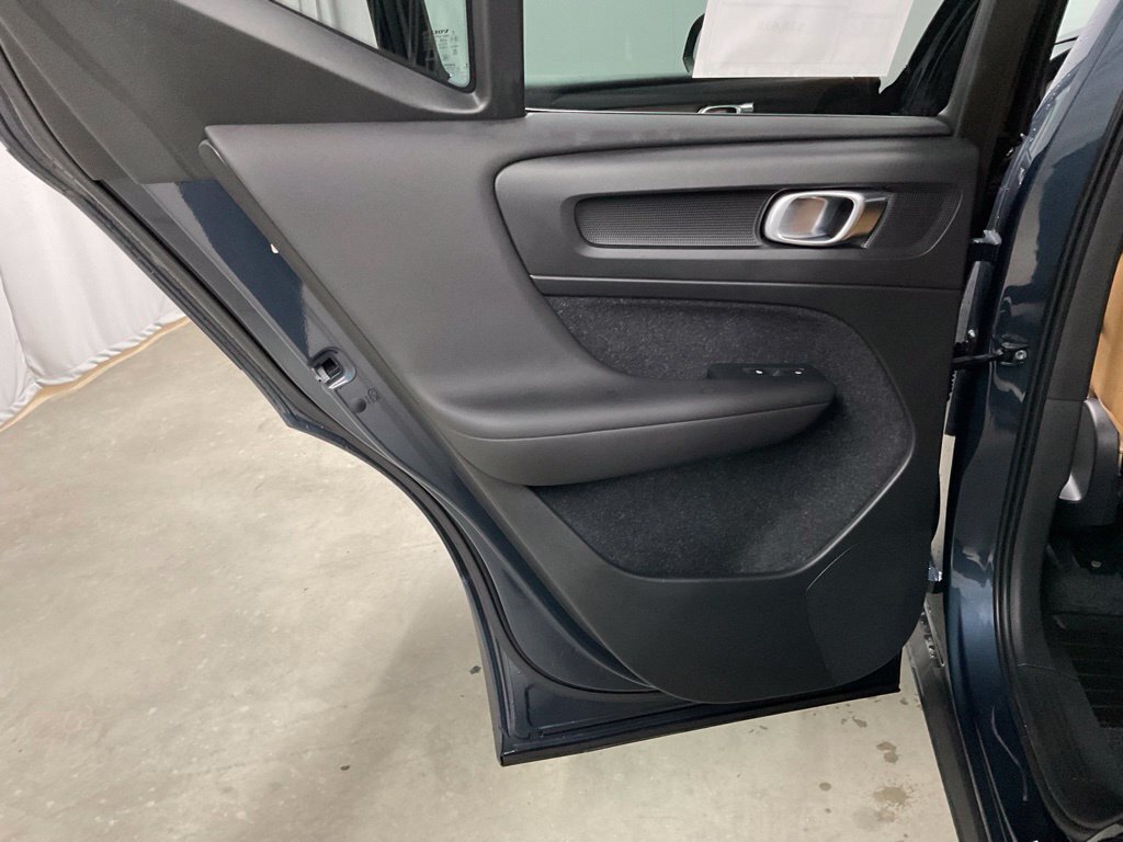 Used 2020 Volvo XC40 T5 Inscription w/ Protection Package Premier AWD/4WD image 32