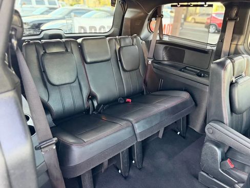 Used 2017 Dodge Grand Caravan GT image 35