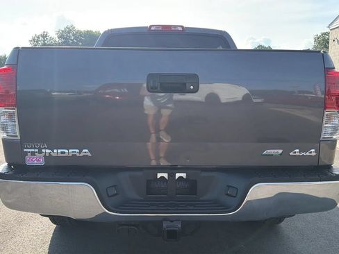 Used 2012 Toyota Tundra 4x4 CrewMax w/ SR5 Pkg image 4