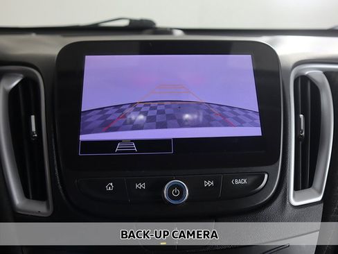 Used 2024 Chevrolet Malibu LT image 4