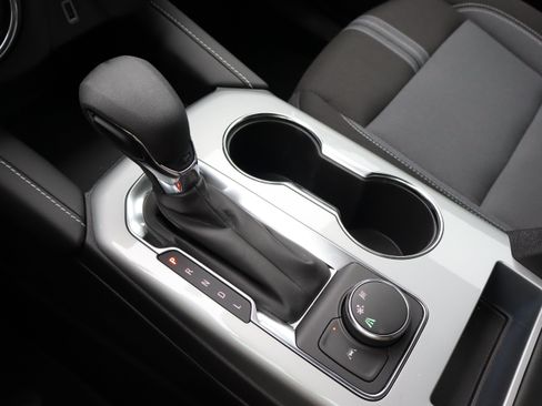 Used 2025 Chevrolet Blazer LT FWD image 28