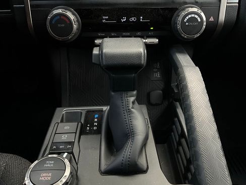 Used 2025 Toyota 4Runner SR5 image 23