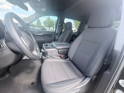 Used 2024 Chevrolet Silverado 1500 LT w/ Z71 Off-Road Package AWD/4WD image 6