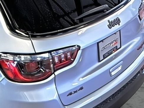 Used 2025 Jeep Compass Trailhawk AWD/4WD image 11