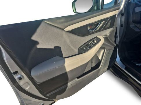 Used 2020 Subaru Outback Premium image 11