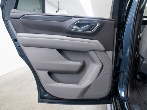 Used 2021 GMC Yukon SLT w/ SLT Premium Package image 20