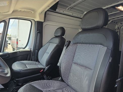 Used 2025 RAM ProMaster 2500 w/ Convenience Group FWD image 26