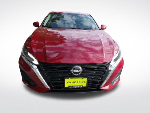 Used 2024 Nissan Altima 2.5 SV w/ SV Premium Package FWD image 9