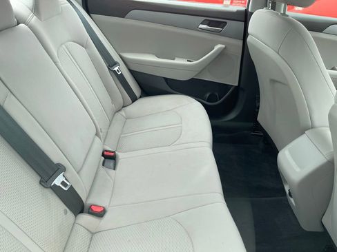 Used 2018 Hyundai Sonata SE FWD image 8