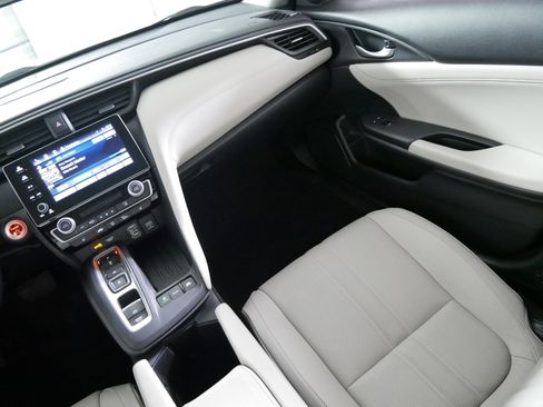 Used 2022 Honda Insight Touring image 11