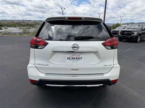 Used 2017 Nissan Rogue SL w/ SL Premium Package AWD/4WD image 6