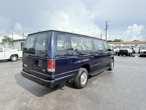 Used 2006 Ford E-350 and Econoline 350 XL RWD image 6