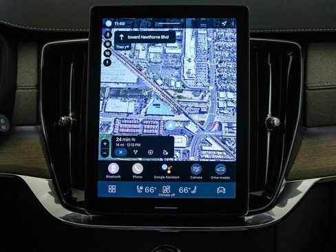Certified 2026 Volvo XC90 T8 Plus w/ Protection Package Premier AWD/4WD image 15