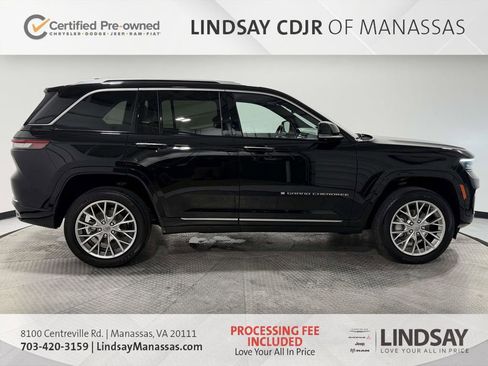 Certified 2022 Jeep Grand Cherokee Summit w/ Luxury Tech Group V AWD/4WD image 9