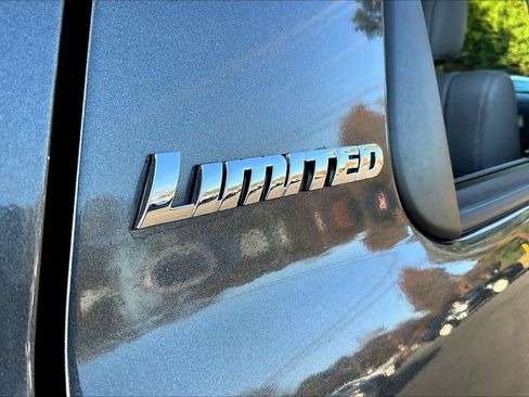 Used 2021 Toyota Sequoia Limited image 9