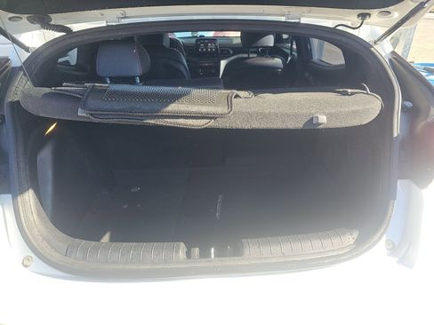 Used 2020 Hyundai Veloster 2.0 Premium FWD image 11