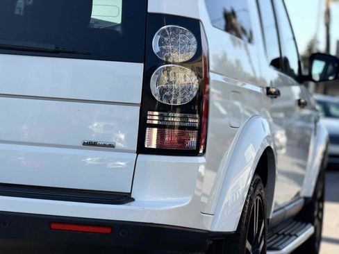 Used 2016 Land Rover LR4 HSE Silver Edition AWD/4WD image 9