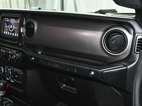 Used 2020 Jeep Wrangler Unlimited Sport AWD/4WD image 49