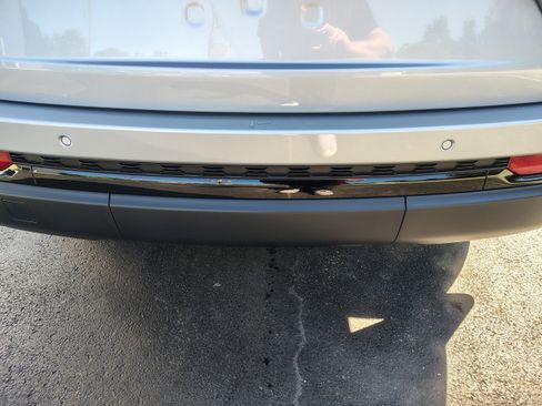 New 2025 Jeep Grand Cherokee Altitude image 10