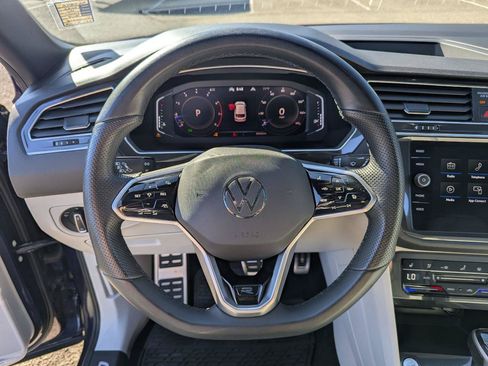 Used 2022 Volkswagen Tiguan SEL R-Line AWD/4WD image 14