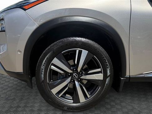 Used 2023 Nissan Rogue Platinum w/ Platinum Premium Package AWD/4WD image 9