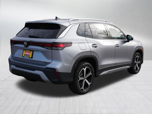New 2026 Volkswagen Tiguan SE AWD/4WD image 3