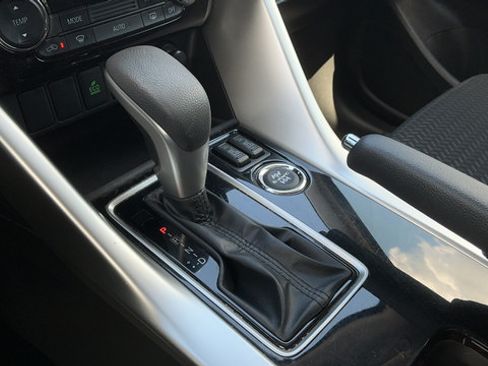 Used 2023 Mitsubishi Eclipse Cross LE AWD/4WD image 17